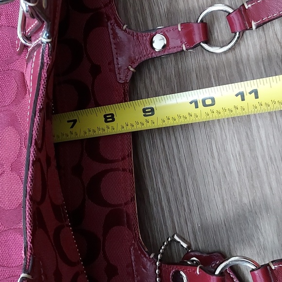 Coach est. 1941 over the shoulder purse red - Picture 12 of 12